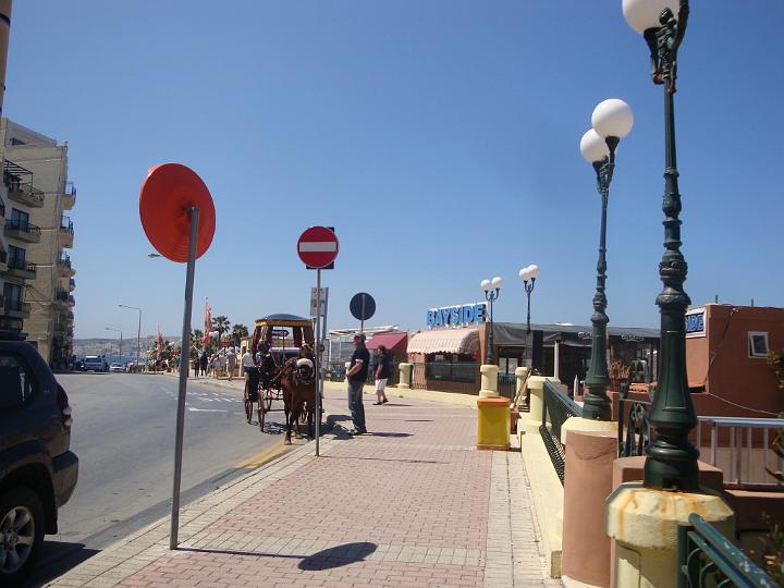 60.JPG - I byen Bugibba er der en flot strandpromenade med mange muligheder for mad og drikke